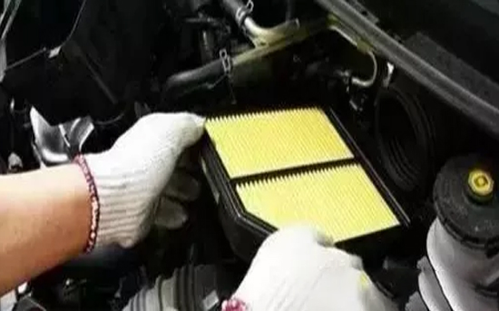 愛車小知識 | 汽車保養(yǎng)小常識-第3張圖片-鄭州市冠恒貿(mào)易有限公司【官方網(wǎng)站】-車用潤滑油服務(wù)專家